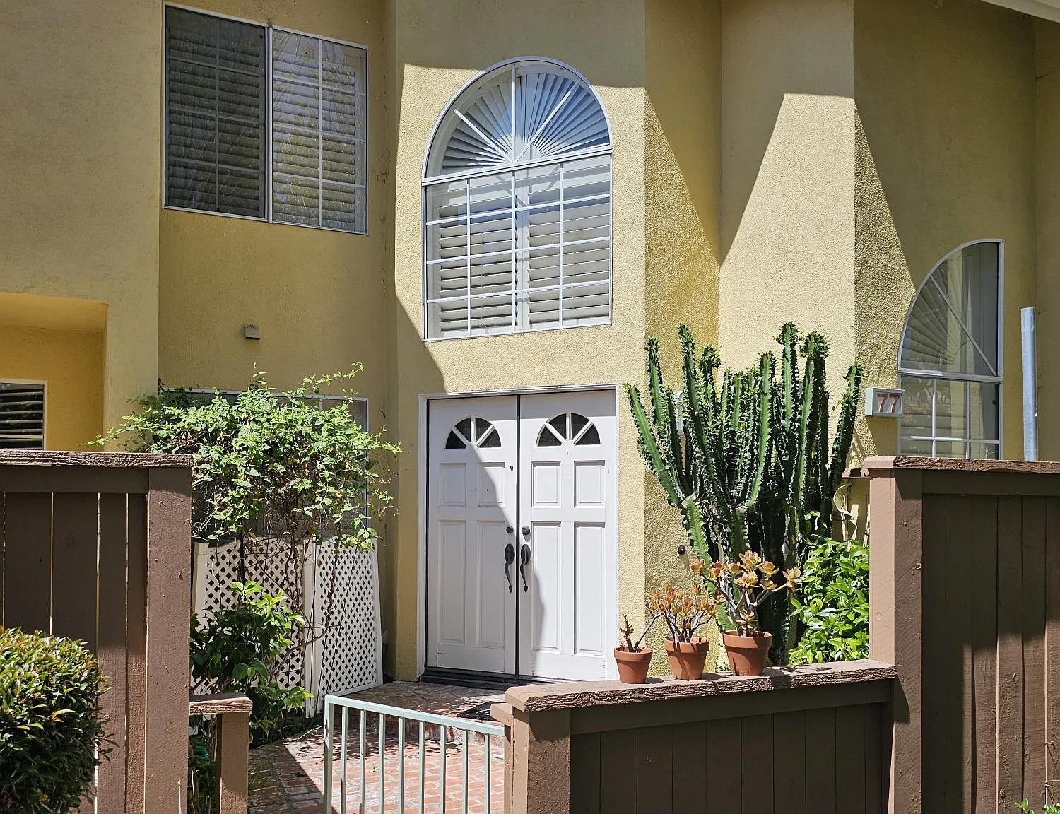 2 bed, 1083 sqft, $3,550 — Photo 2