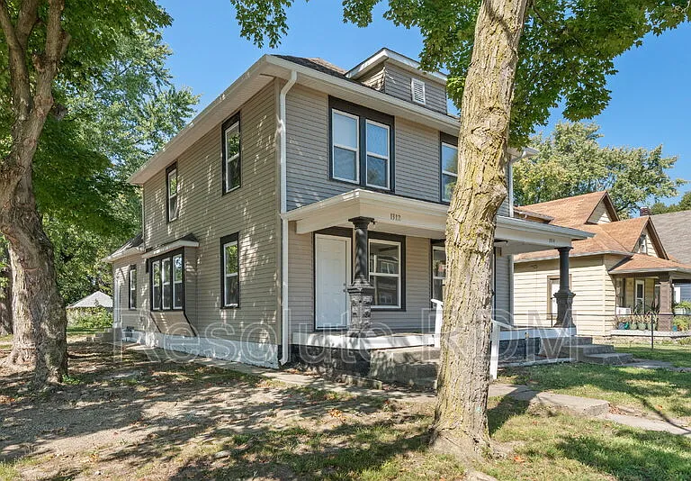 1312 N Dearborn St — Photo 3