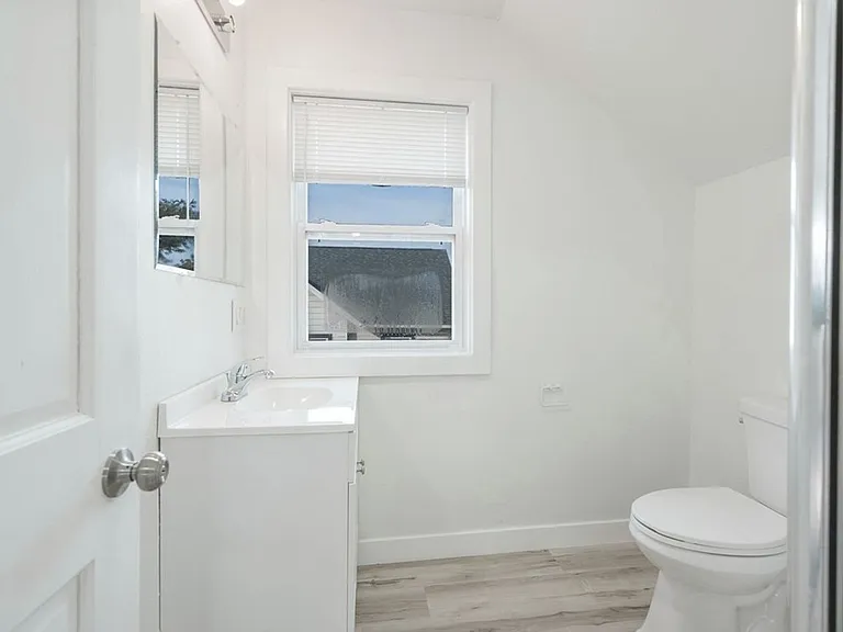 2303 Main St — Photo 20