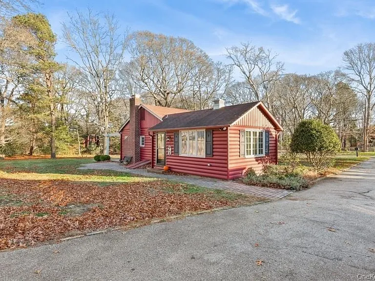 1850 Sterling Rd — Photo 4
