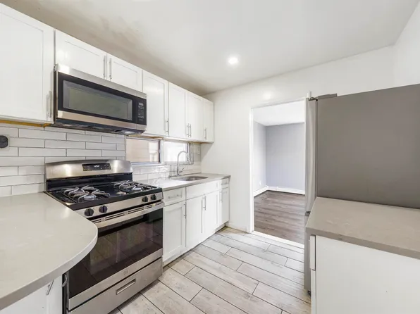 906 76th Street image 4 of 20