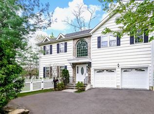 490 Ridgeway, White Plains, NY 10605