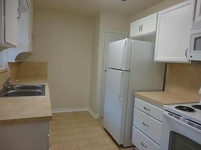 2nd image of 2507 Alden Ave