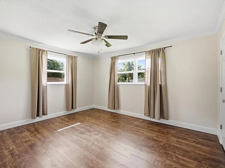 241 Hiawatha Cir — Photo 11
