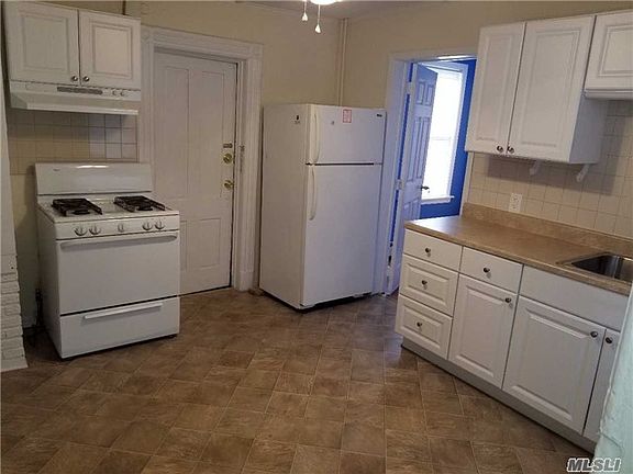 2nd image of 88 E Marie St