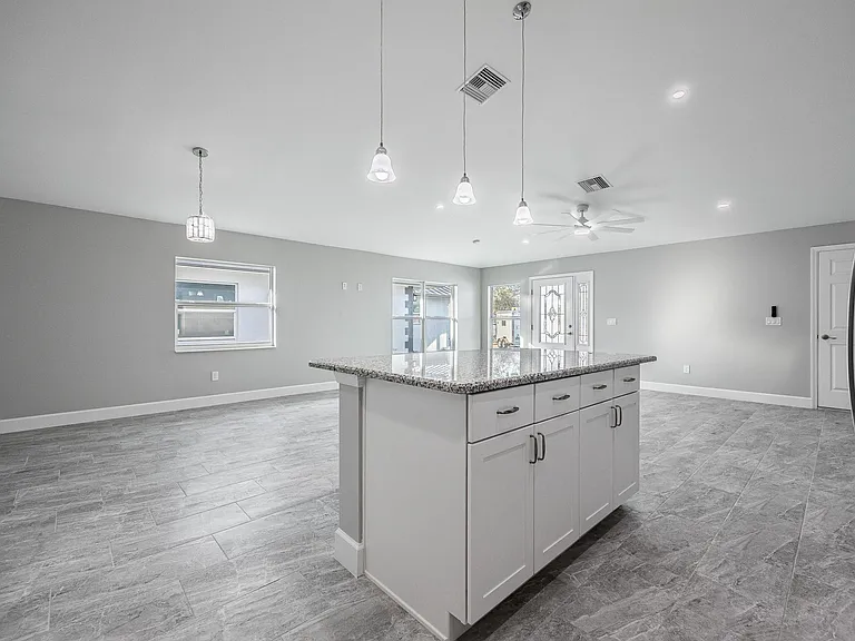 184 Broward Ave — Photo 14