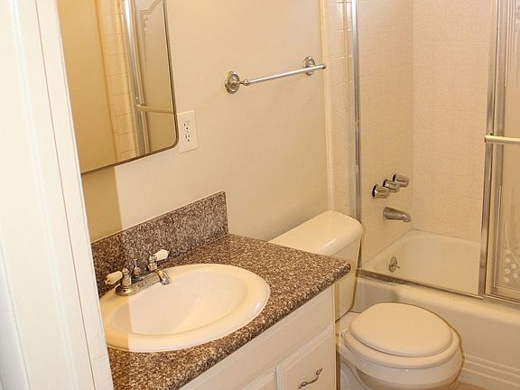 5th image of 16811 Yukon Ave APT H