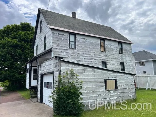 53 5th St, Laurium, MI 49913