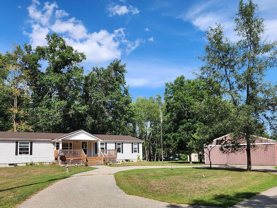 1st image of 3560 Pine Tree Dr