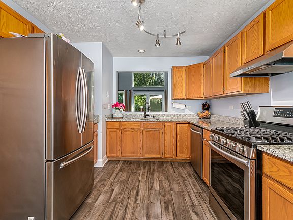 3rd image of 4179 Whitetail Ct
