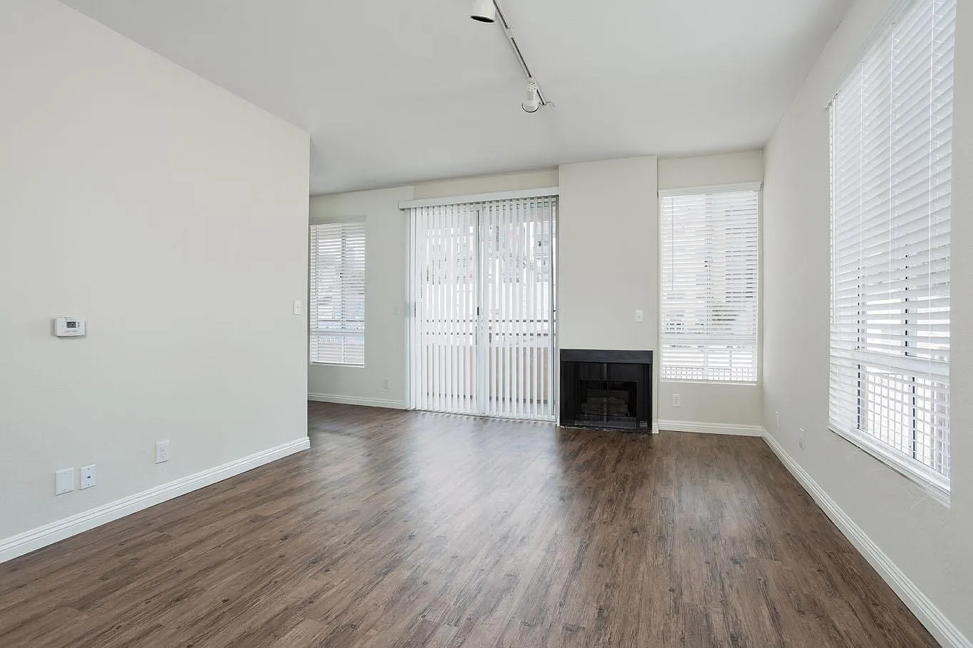 2 bed, $2,345 — Photo 2