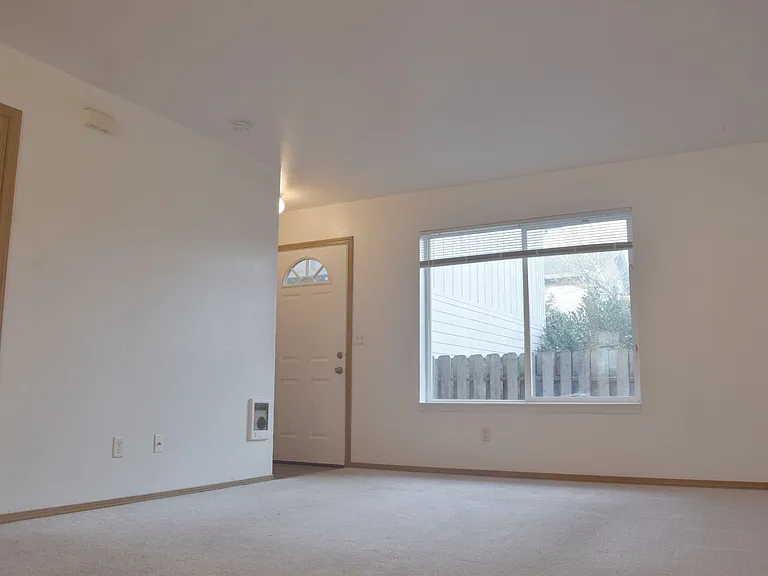 Denver Court- DEN — Photo 27