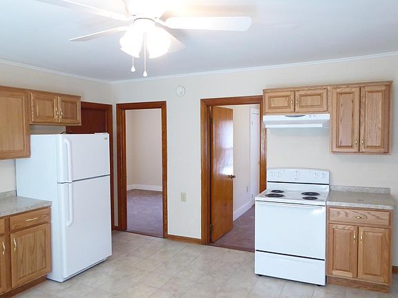 Large kitchen, new appliances