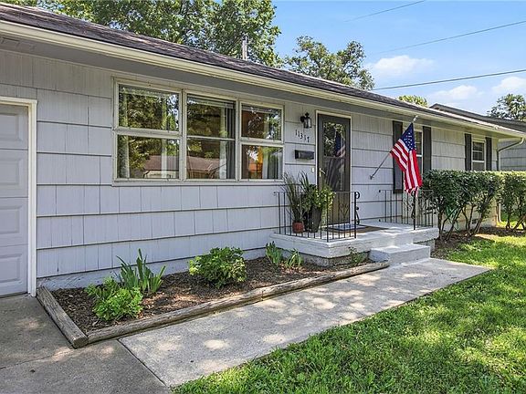 4th image of 11317 Norton Ave