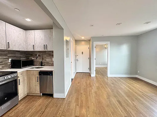 Rented by Pear NYC LLC | media 2