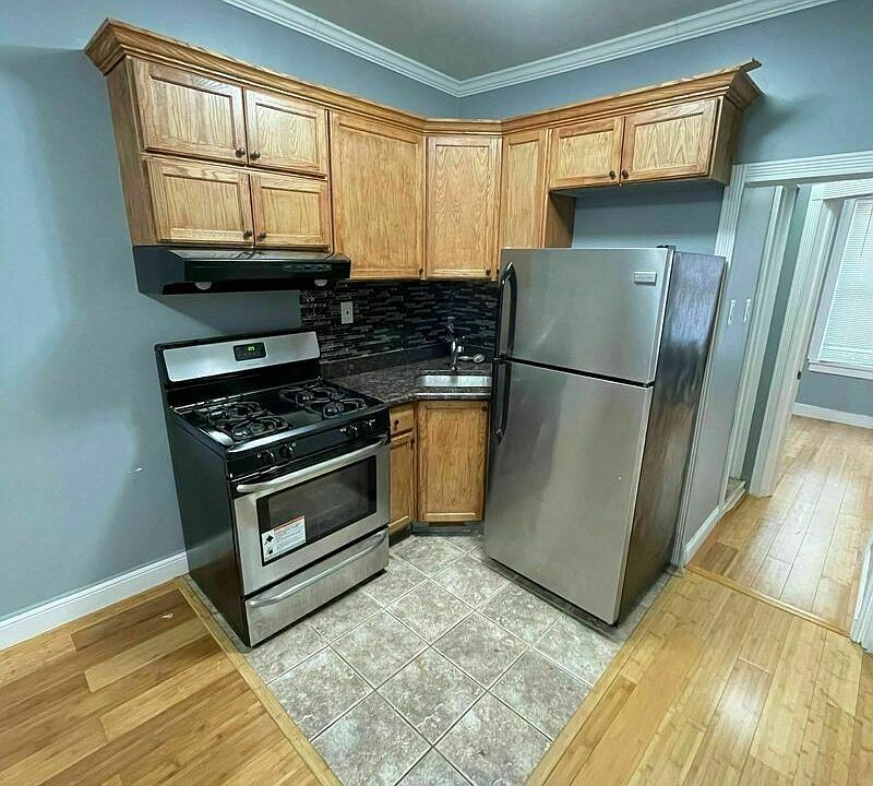 1st image of 339 18th St #3L