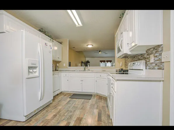 209 Shamrock Dr #209, Greenwood, SC 29649