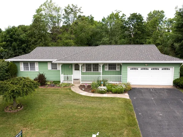 101 Tyler Dr, Auburn, NY 13021