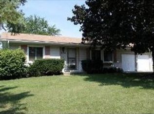 906 Hampton Ct, McHenry, IL 60050