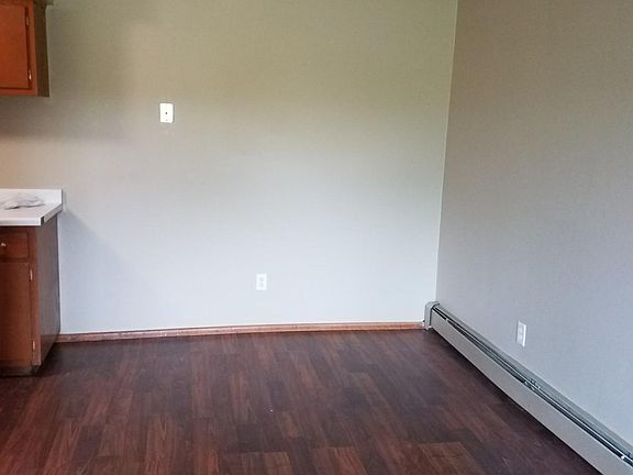 2nd image of 422 Estberg Ave