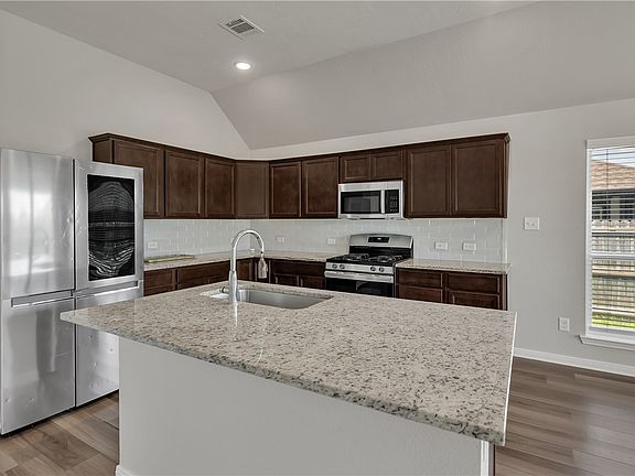 4th image of 7905 Putter Place Ct