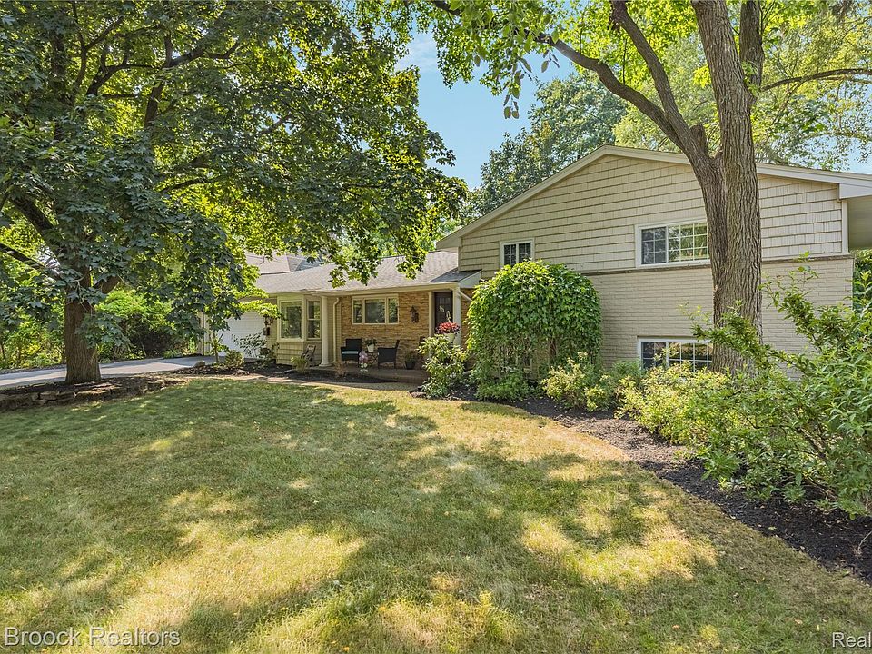 1st image of 520 Hillboro Dr