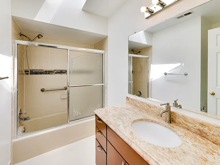 12015 Montrose Village Ter — Photo 41