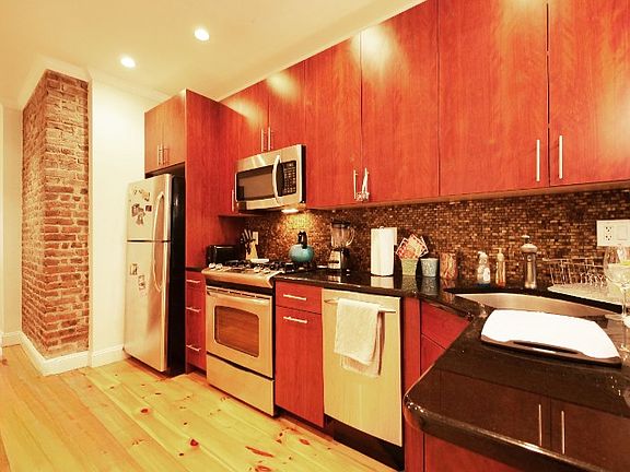 5th image of 599 President St APT 2L