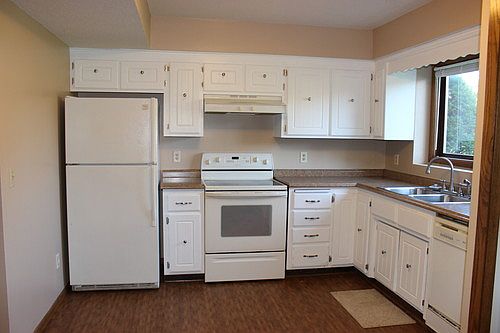 4th image of 2141 County Road E W