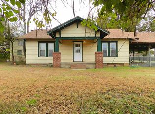 902 7th St, Snyder, OK 73566
