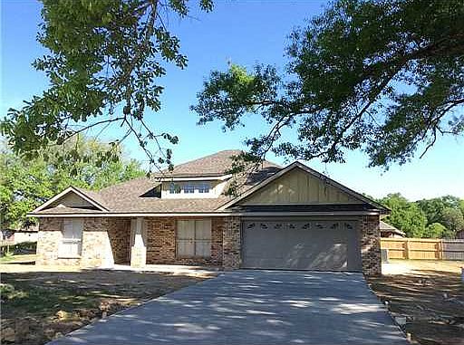1st image of 16482 Crestwood Ct