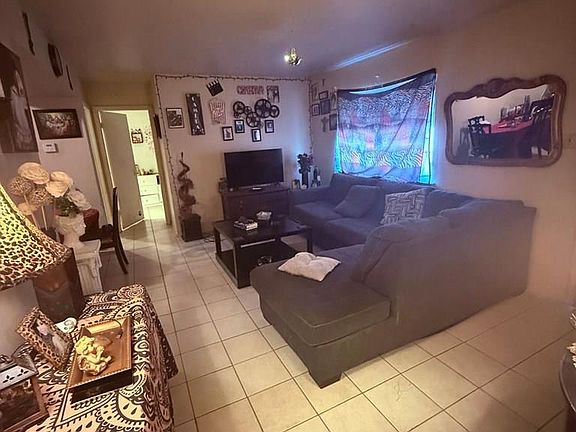 4th image of 2304 Shidler Dr