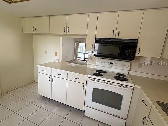 4th image of 4625 OAK HILL TERRACE #31