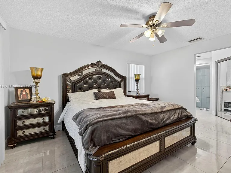 100 Miramar Ave — Photo 20