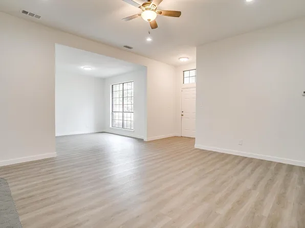4116 Mulberry Dr, Carrollton, TX 75010