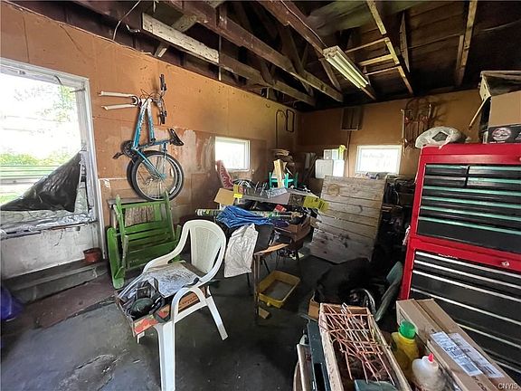 2nd image of 226 Garden City Dr