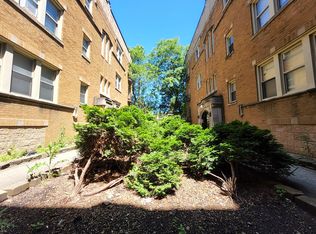 923 E Marquette Rd #3, Chicago, IL 60637