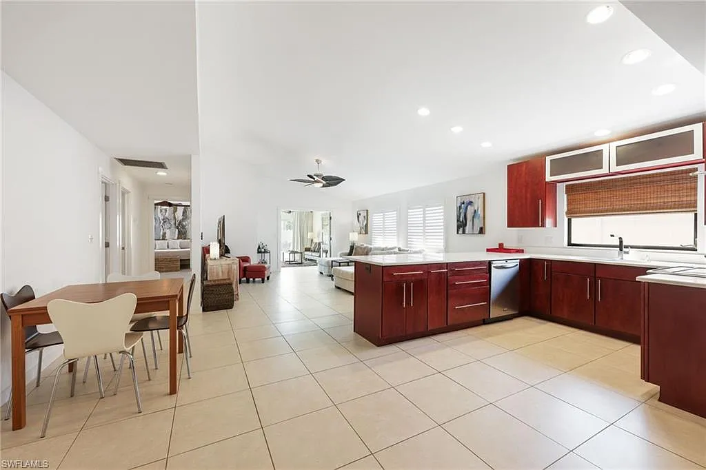 3 bed, 2.0 bath, 1768 sqft, $12,000 — Photo 4