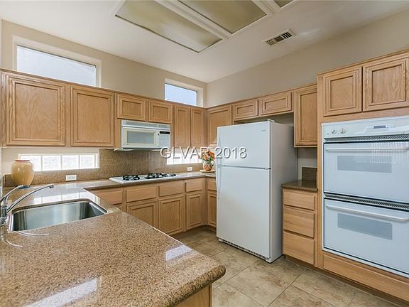 5th image of 2804 Hanging Rock Dr