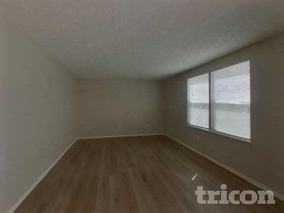 3rd image of 9021 Touchstone Ln