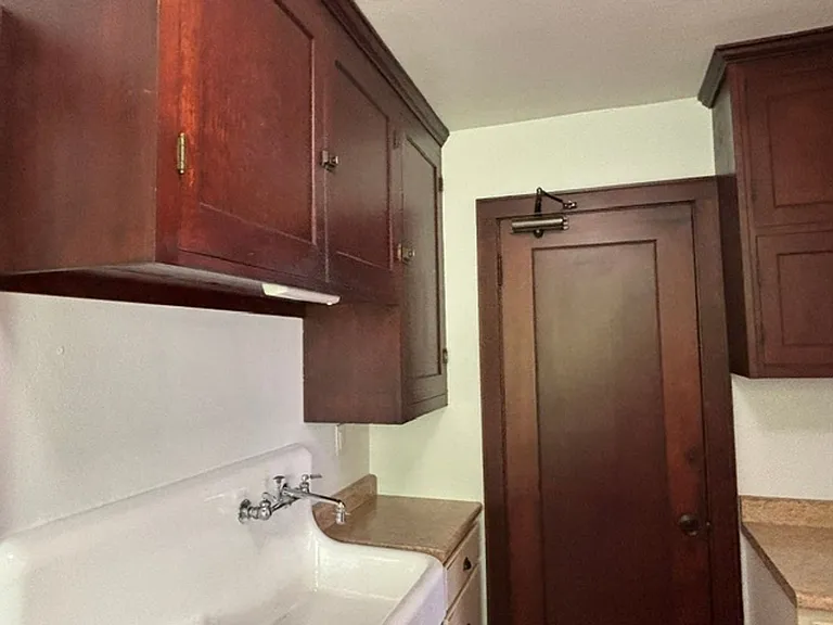 241 Dayton Ave — Photo 11