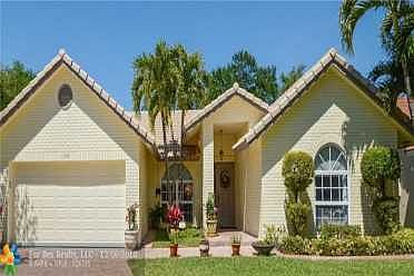 Home For Sale In West Glen