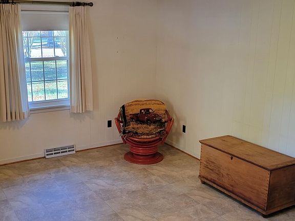 5th image of 11063 Wychwood Dr