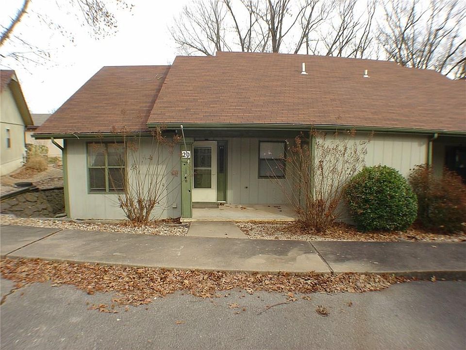 1st image of 20 Yates Dr