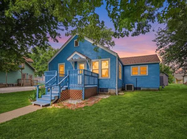 805 Hickory St, Wakefield, KS 67487