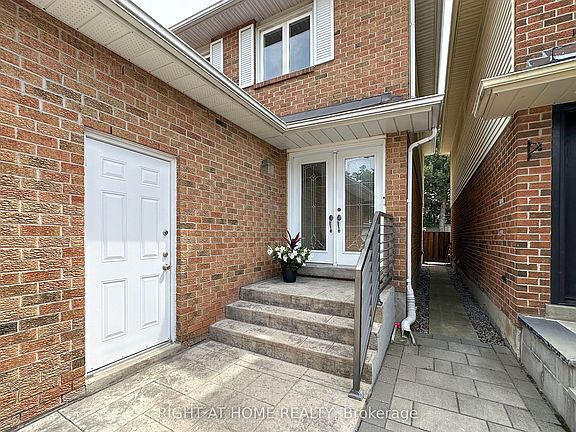 3rd image of 137 Joanna Cres