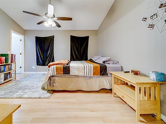 4th image of 13736 Forest Lake Dr