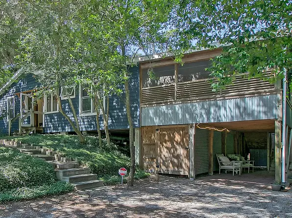 212 E Hudson Ave, Folly Beach, SC 29439