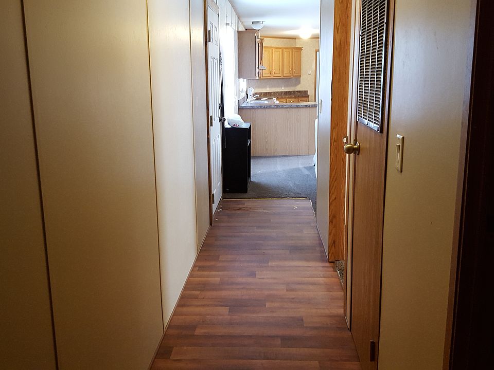 2nd image of 1925 E Murray St Lot 66