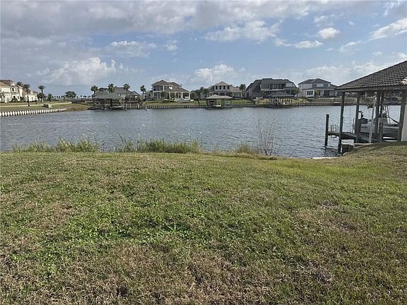 3rd image of 1067 Marina Villa S